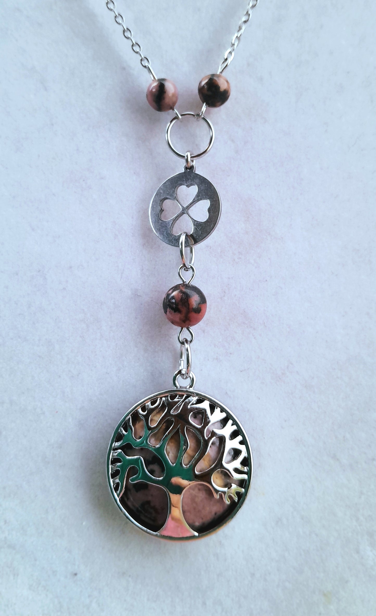L'arbre en Rhodonite