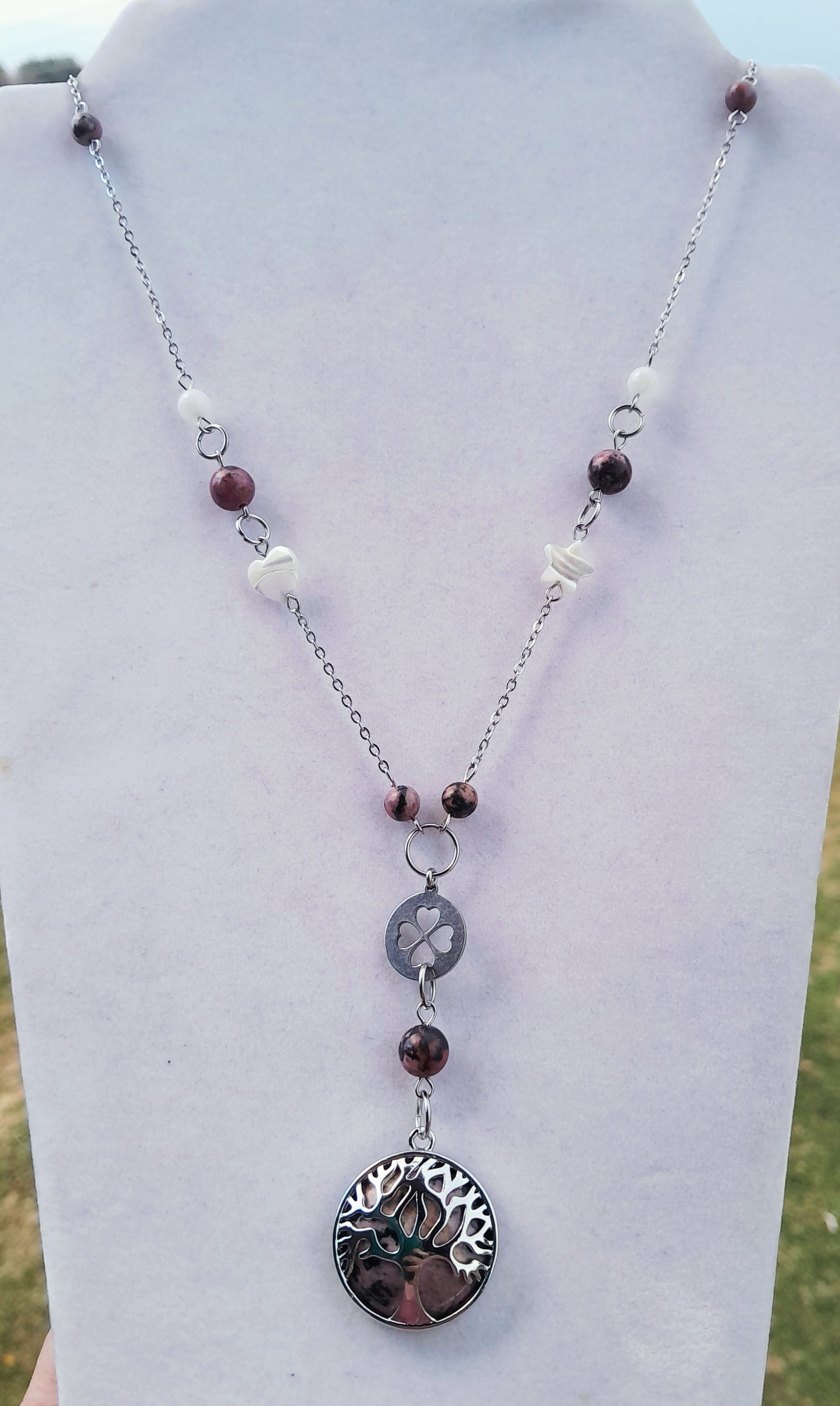 L'arbre en Rhodonite